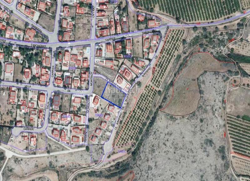 Foto 1d838ed0-441c-4fa3-9a25-1f62d47de54b. Terreny residencial a carrer barranc de l'algoder 12 a Montroi / Montroy
