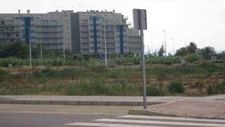 Terreny residencial a Carrer caceres 9