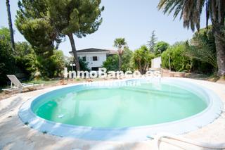 Xalet  Calle ro alberche. Chalet independiente con piscina