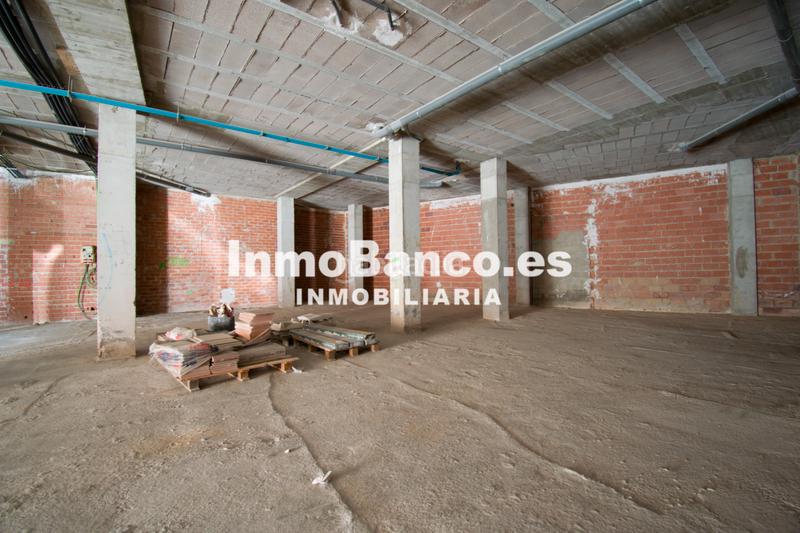 Foto 43b1e917-c31d-4c17-b51f-923a7fdeb935. Locale commerciale in carrer de valència 54 in Zona Calle Valencia Torrent