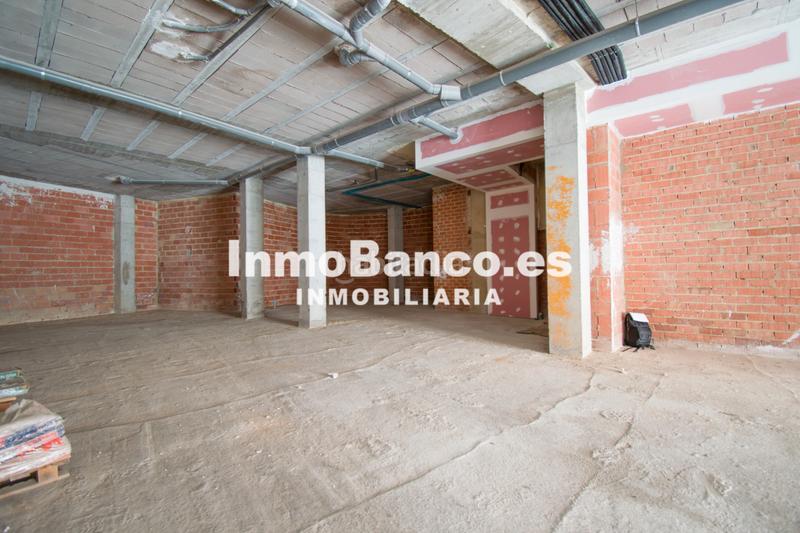 Foto b7cad846-c41d-4e22-9140-900374fdd959. Locale commerciale in carrer de valència 54 in Zona Calle Valencia Torrent
