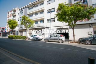 Local commercial à Carrer de València 54