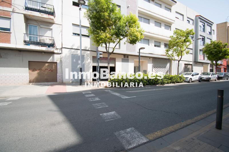 Foto 1142f9c9-2269-4566-8349-2986e920add1. Local commercial dans carrer de valència 56 dans Zona Calle Valencia Torrent