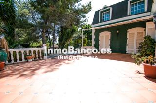 Xalet a Urbanizacion sierramar 23. Libre de comisión inmobiliaria , chalet independiente con piscin