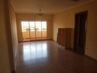 Appartement  Carrer del mestre martí 27. Ocupado, no visitable, no hipotecable