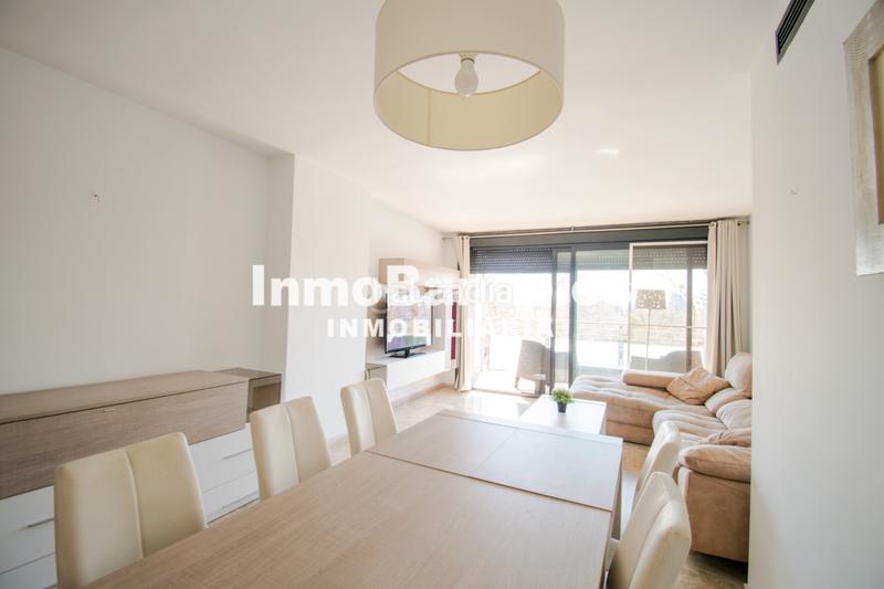 Foto 3f37b823-1f09-493c-85b8-3cbd9e6701f6. Alquiler piso amueblado y cocina equipada en Penya-Roja - Avda. Francia Valencia