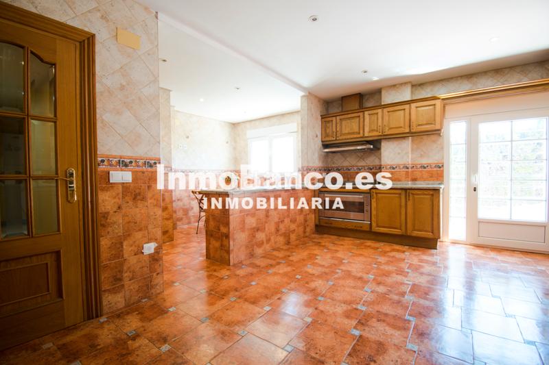 Foto 00f2df60-2165-4948-8354-131d33c6e16b. Chalet casa / chalet en venta de 450 m2 en Sierra Perenchiza-Cumbres de Calicanto-Sto Domingo Chiva