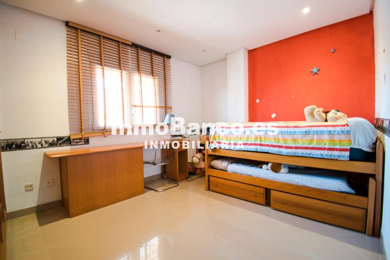 Foto 61b903aa-a5e8-4e8d-a535-0f4abacedcfb. Chalet casa / chalet en venta de 450 m2 en Sierra Perenchiza-Cumbres de Calicanto-Sto Domingo Chiva