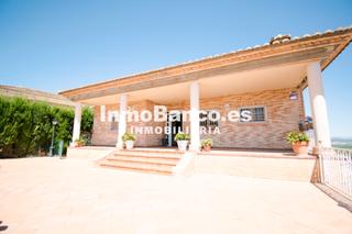 Chalet  Calle río pisuerga. Casa / chalet en venta en chiva de 450 m2