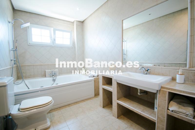 Foto c65681a3-e293-41c7-bcee-6bde0a6c5728. Chalet casa / chalet en venta de 450 m2 en Sierra Perenchiza-Cumbres de Calicanto-Sto Domingo Chiva