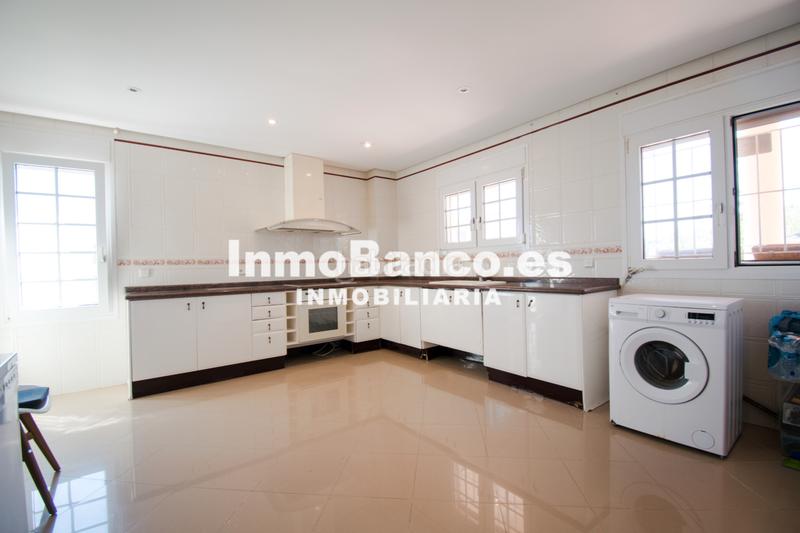 Foto f9069bf3-70e9-4d43-a3b6-21fbcc36d3d8. Chalet casa / chalet en venta de 450 m2 en Sierra Perenchiza-Cumbres de Calicanto-Sto Domingo Chiva