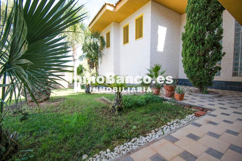 Foto 1226be65-28dd-4178-b0ed-07e7c4ffafad. Chalet dans calle paiporta 12 dans Cumbres de Calicanto Torrent