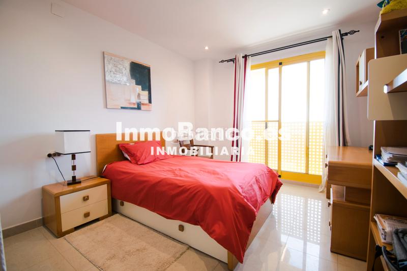 Foto 43180436-c706-471d-bd56-d586329713c2. Chalet dans calle paiporta 12 dans Cumbres de Calicanto Torrent