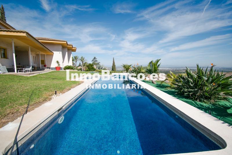 Foto 4401152a-c172-4905-a978-a5bf293885bd. Chalet dans calle paiporta 12 dans Cumbres de Calicanto Torrent