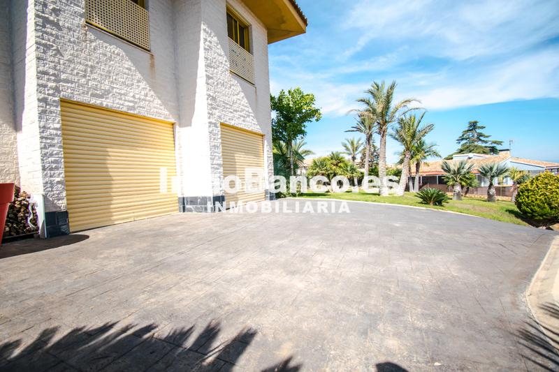 Foto 65291406-6bf4-4e25-8e5a-87c812d9fae5. Chalet dans calle paiporta 12 dans Cumbres de Calicanto Torrent