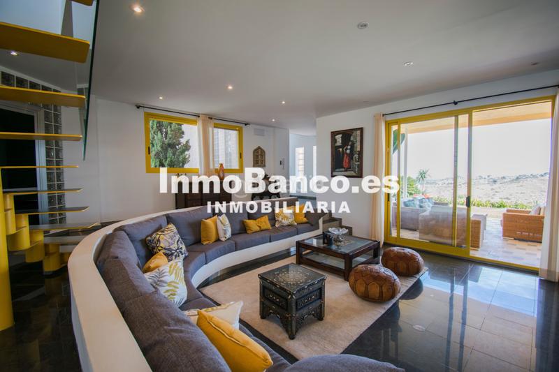 Foto 6e00cf53-c662-40ec-a84d-28cda7d973ac. Chalet dans calle paiporta 12 dans Cumbres de Calicanto Torrent