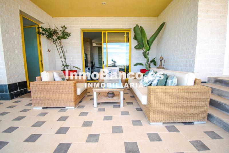 Foto b0be1432-f574-44d4-ab70-d6a1a7a5e4dd. Chalet dans calle paiporta 12 dans Cumbres de Calicanto Torrent