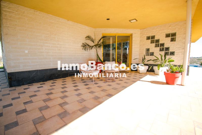 Foto e68c55a1-c244-48e7-b285-593d4dfaa84d. Chalet dans calle paiporta 12 dans Cumbres de Calicanto Torrent