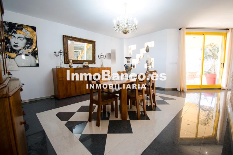 Foto e8b68c93-2c61-45f9-bc40-64dbf58b42d1. Chalet dans calle paiporta 12 dans Cumbres de Calicanto Torrent