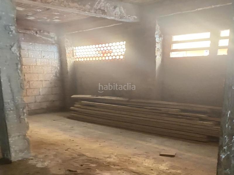 Foto f80c69f5-29c7-4f8e-8671-d2515c654cb1. Local comercial a carrer de jaume d'olid 7 a Pere Crespí Alzira