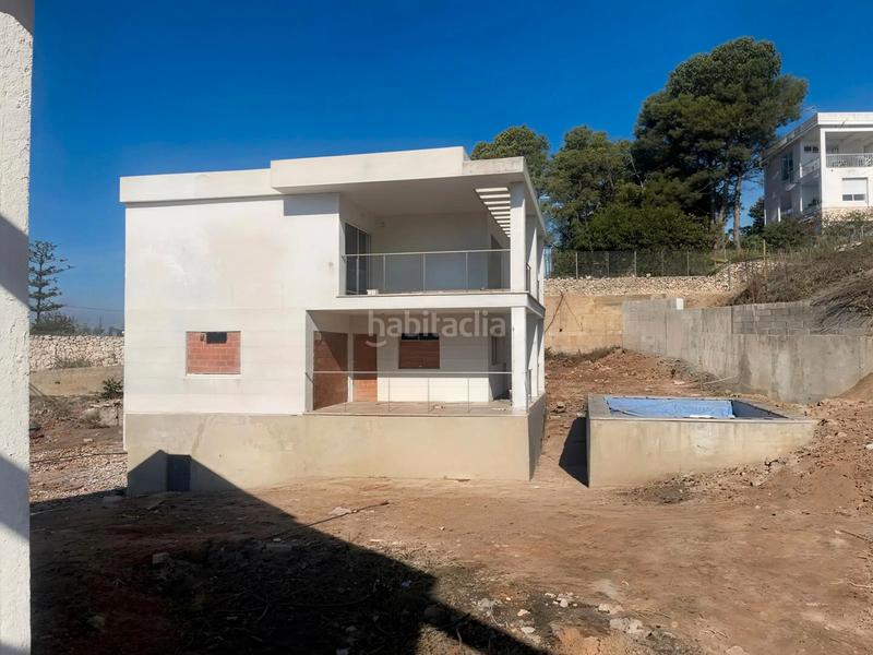 Foto 3dc94d2b-0b2e-4b92-8ea6-bc17eb5f0a1e. Chalet in carrer vila joiosa 11 in Cumbres de Calicanto Torrent