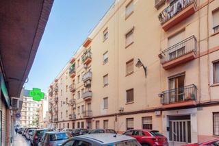Flat  Carrer de santa teresa 5. Ocupado,no visitable, no hipotecable. sin comisión de agencia