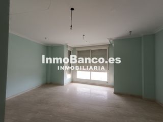 Appartement à Carrer de la cantant vendrell 28. Sin comisión de agencia
