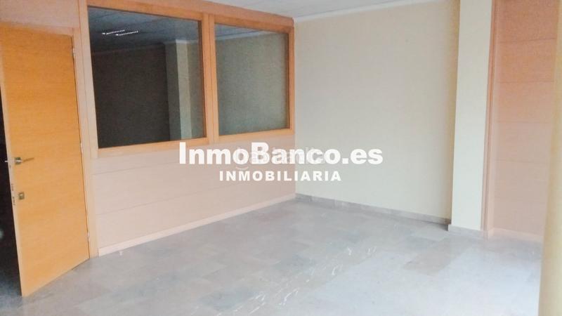 Foto c6925017-f3d3-4afd-86ba-f912b1d698a1. Büro in calle miguel hernández 1 in Turís