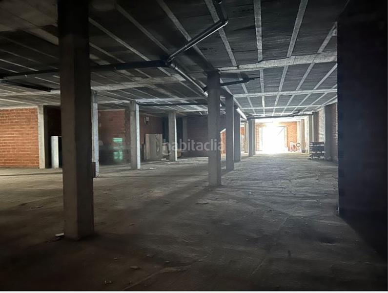 Foto 04699f41-5671-4882-81ac-8e7f8134409f. Local comercial a carrer jardí 12 a Aldaia