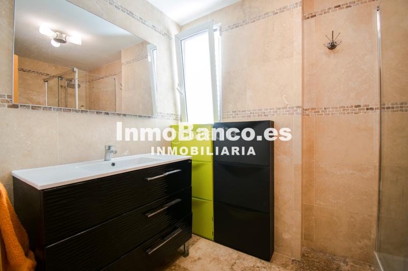 Foto 2cbaa397-f1d7-435f-979d-8c78ac61b185. Chalet in carrer la lluna 20 in Cumbres de Calicanto Torrent