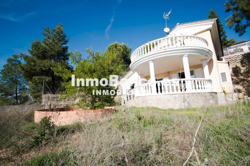 Foto 48026527-7d34-4465-ab02-51b821b56c32. Chalet in carrer la lluna 20 in Cumbres de Calicanto Torrent