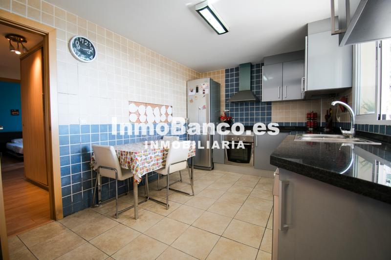 Foto 58d5455f-226b-4eb0-a75c-ef2f20e27707. Chalet in carrer la lluna 20 in Cumbres de Calicanto Torrent