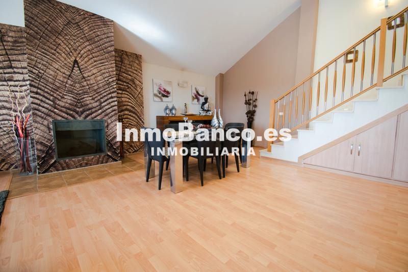 Foto 9a3d8c62-ef5f-487e-b65d-4908f68e0a77. Chalet in carrer la lluna 20 in Cumbres de Calicanto Torrent