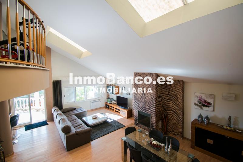 Foto f8111231-54c8-4789-802c-ba25755cfcad. Chalet in carrer la lluna 20 in Cumbres de Calicanto Torrent