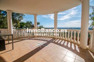 Chalet in Carrer la lluna 20. Chalet independiente en cumbres de calicanto