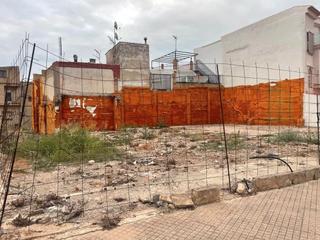 Terreno residencial  Carrer crist rei 62. Sin comisión de agencia