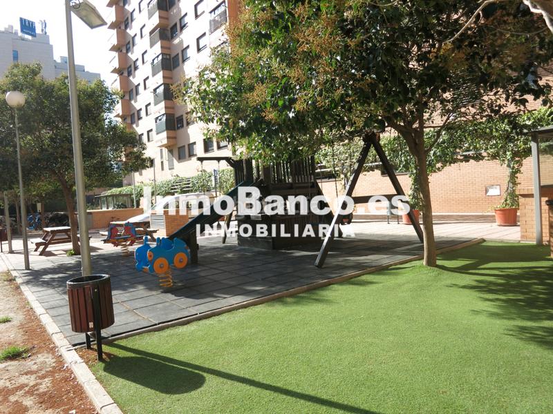 Foto a8106a47-f0e1-40b6-9e4a-fd0681e266a4. Miete etagenwohnung mit heizung parking pool in Penya-Roja - Avda. Francia Valencia