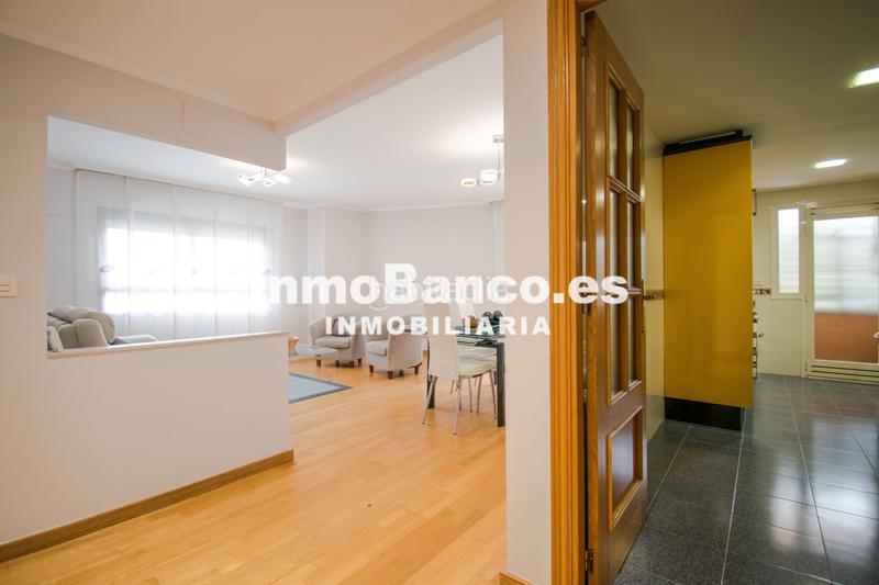 Foto f23a702a-616d-4fce-866e-697d24f5a108. Miete etagenwohnung mit heizung parking pool in Penya-Roja - Avda. Francia Valencia