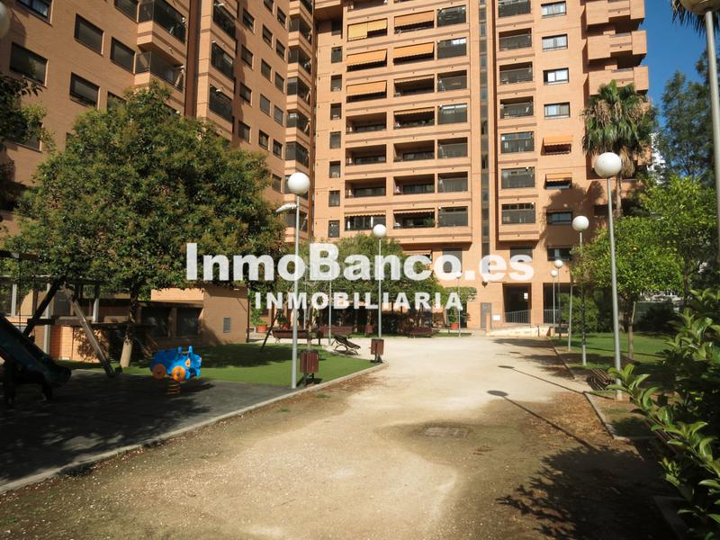 Foto 8e452d1d-df7a-416d-b913-1eec52f2062c. Rent flat with heating parking pool in Penya-Roja - Avda. Francia Valencia