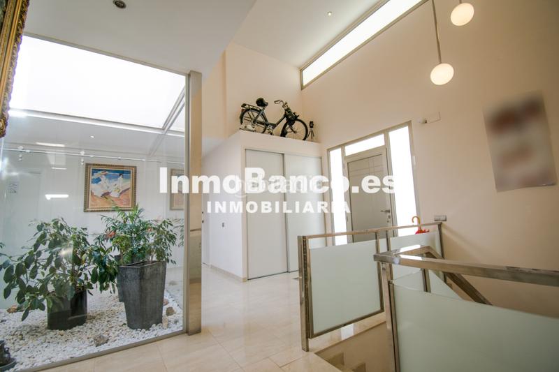 Foto 001c06a2-c5e5-4fde-9226-04d390f73f6c. Chalet dans calle río jarama - santo domingo 91 dans Chiva