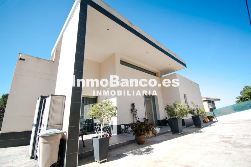 Foto 766b2e12-6d5f-4ca9-8ba9-131643a18a96. Chalet dans calle río jarama - santo domingo 91 dans Chiva