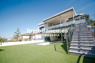 Chalet  Calle río jarama - santo domingo 91. Perfecta para entrar a vivir, chalet en línea moderna
