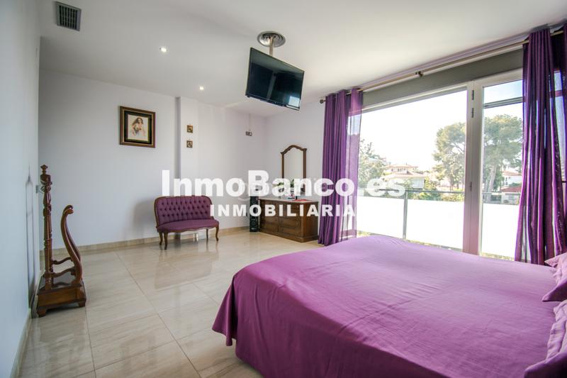 Foto b9de58fb-3f79-4d97-9ac1-0252d741cab3. Chalet dans calle río jarama - santo domingo 91 dans Chiva