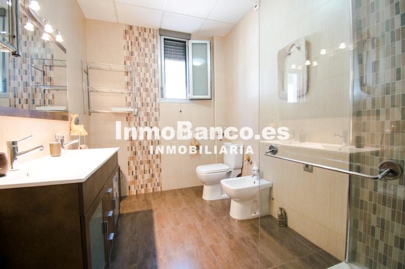 Foto f6c72096-ea82-497e-8932-374328e799af. Chalet dans calle río jarama - santo domingo 91 dans Chiva