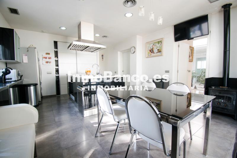 Foto faffb910-7ae8-47e3-99e6-c46c10d1fcd2. Chalet dans calle río jarama - santo domingo 91 dans Chiva