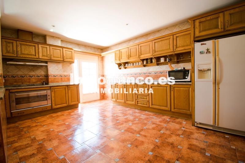 Foto 50bffe80-cf93-4a62-93bc-d3b138f0fcc4. Chalet avec cheminée chauffage parking piscine dans Chiva