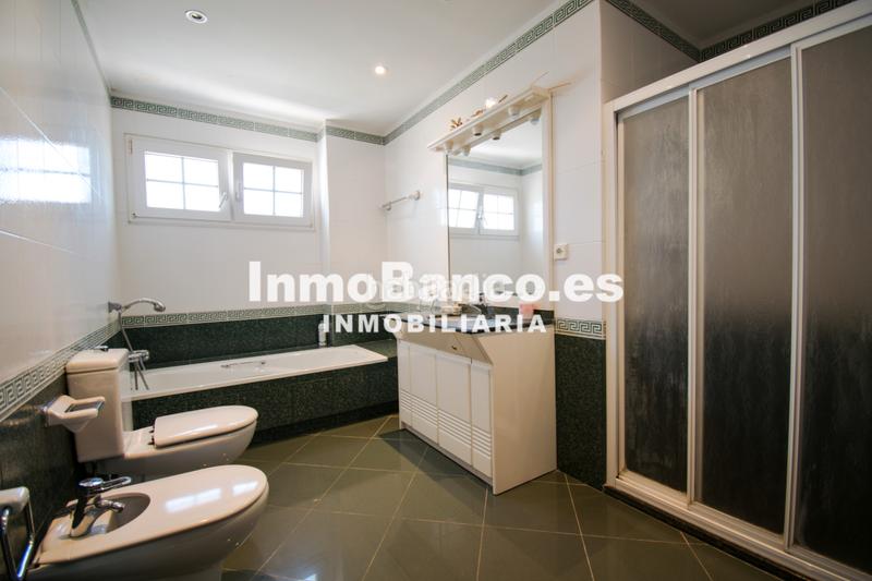 Foto 54664554-c1d0-48d5-a4f9-f3807620a33d. Chalet avec cheminée chauffage parking piscine dans Chiva