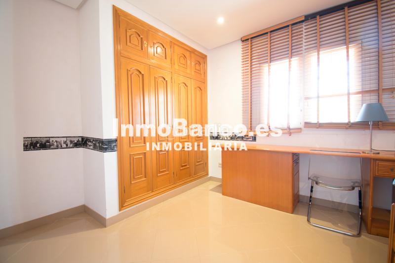 Foto 57db54f0-596d-480c-ac16-6ad3c8f767eb. Chalet avec cheminée chauffage parking piscine dans Chiva