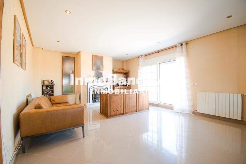 Foto 586f556e-b198-4607-a0fe-518f3621bdc6. Chalet avec cheminée chauffage parking piscine dans Chiva