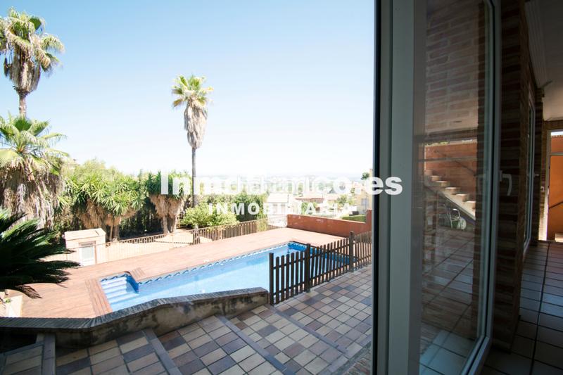 Foto 889f2f0e-55fb-4147-84c3-093b8368c0bc. Chalet avec cheminée chauffage parking piscine dans Chiva